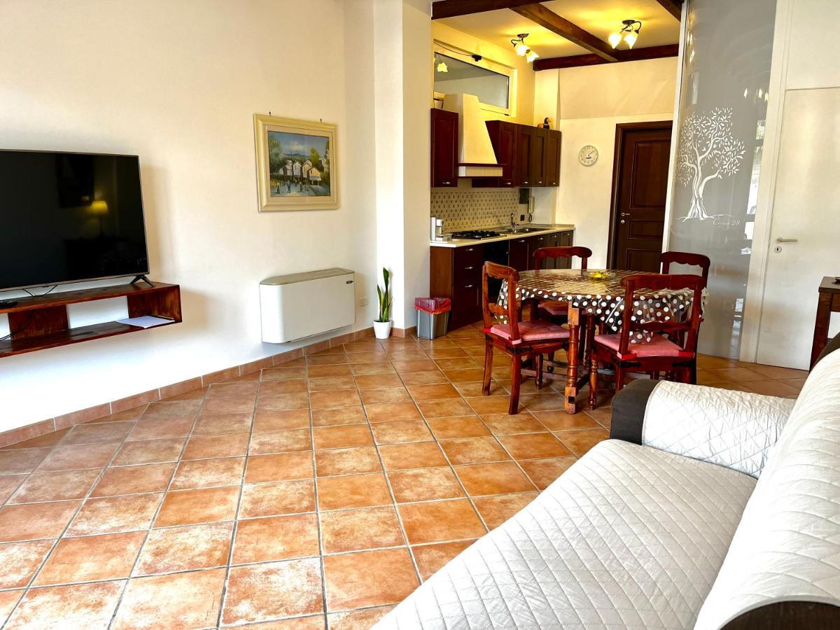 B&B Civico 28 Mercato San Severino Bagian luar foto